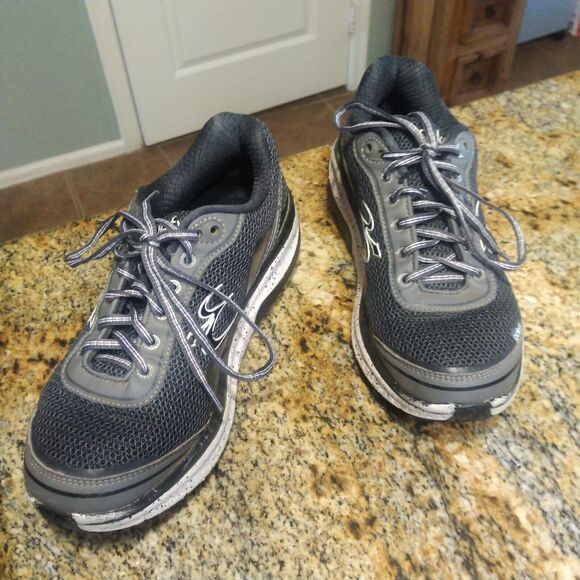 Gdefy Size 8 Women’s Gravity Defyer Mighty Walk Sneakers Gray TB9024FGS-M - Picture 2 of 12